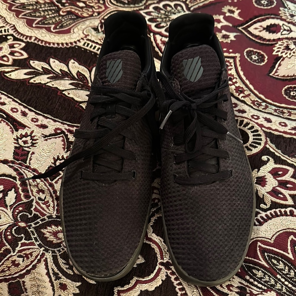Kswiss black size 10.5 black sneaker
